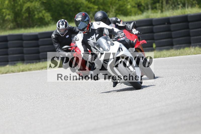 /27 12.06.2025 Ducati Schweiz Trackday Warmup  ADR/blau-bleu/41